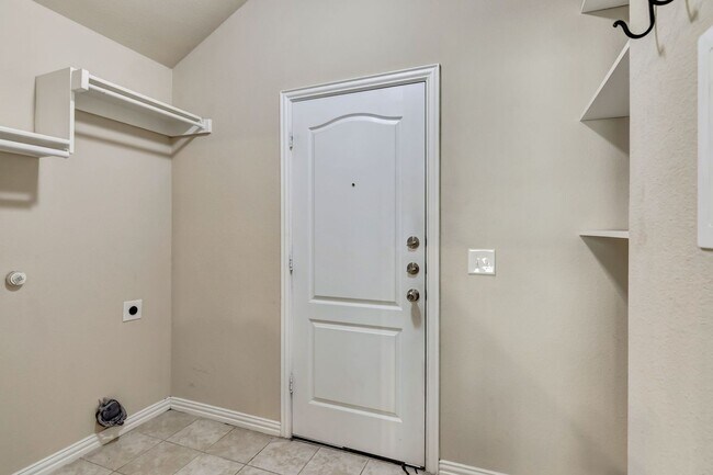 Building Photo - 4936 Lemon Grove Dr