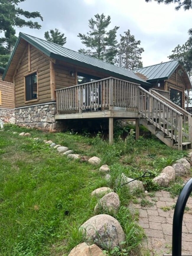 Building Photo - East Twin Lake Home - 3 BR, 2 Bath Single ...