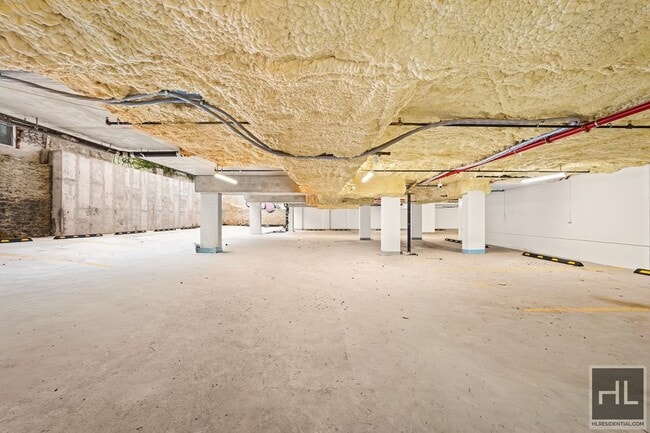 Building Photo - 91 Bruckner Blvd