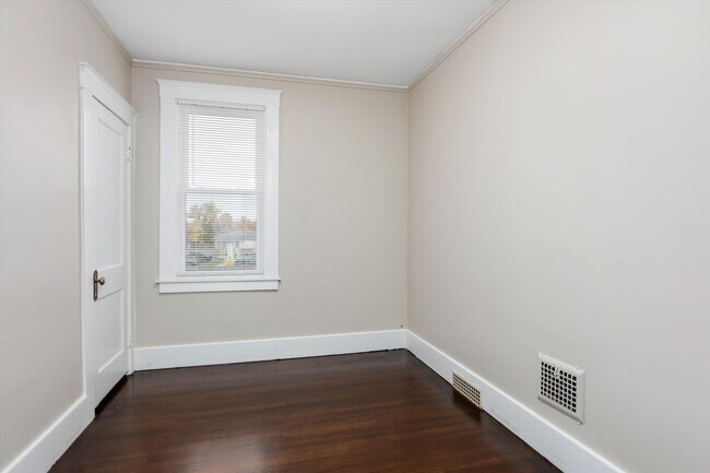 Building Photo - 1471 Wayburn St