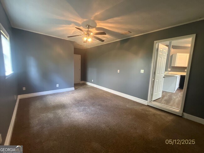Building Photo - 6317 Amberly Rd