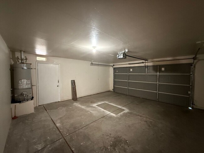 Building Photo - 5704 Pine Canyon Dr