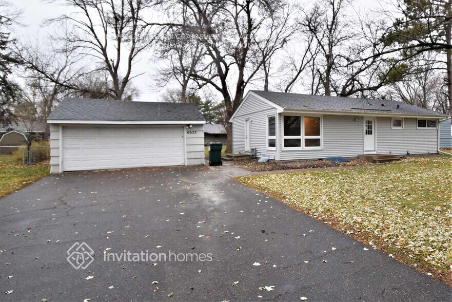 Primary Photo - 6633 Idaho Ave N