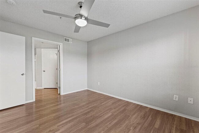 Building Photo - 2212 Grand Cayman Ct