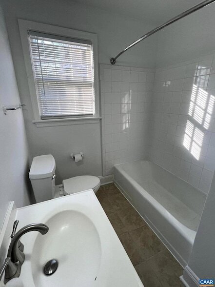 Building Photo - 1545 Rugby Ave