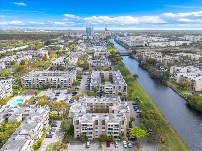 Building Photo - 7840 Camino Real