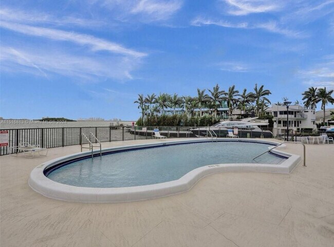 Building Photo - 11930 N Bayshore Dr