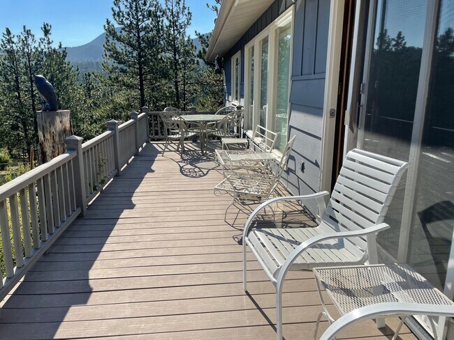 Deck overlooking the golf course & Mountains - 1401 Cedar Ln