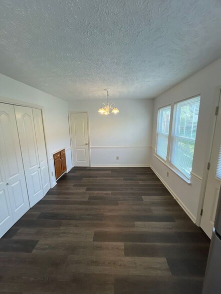 Building Photo - 605 Federal Ct