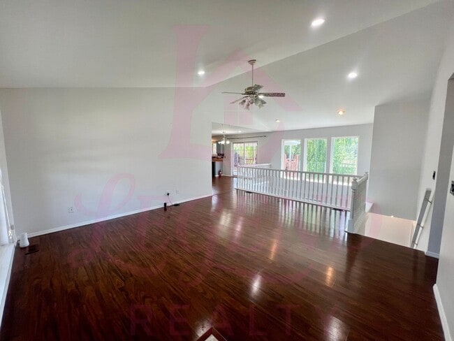 Building Photo - MOVE IN READY - Atrium Ranch for Rent in O...