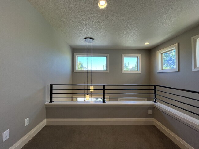 Building Photo - Elegant South Cooper Mountain Home with 4 Bedrooms, Bonus Room, Main-Level Suite & Designer Finishes
