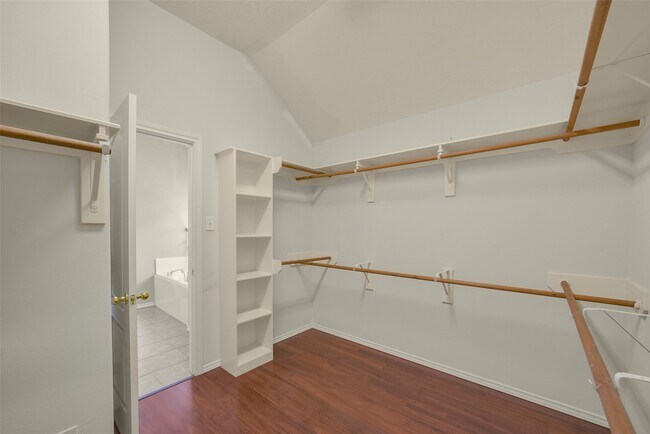 Building Photo - 1414 Phoenician Dr