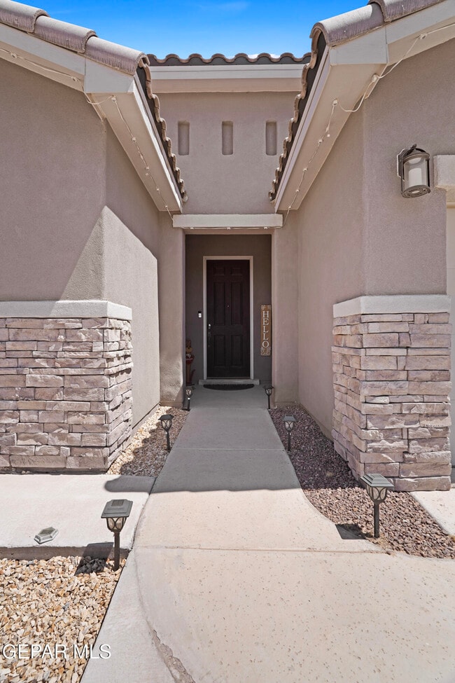 Building Photo - 12863 Ivelet Ct
