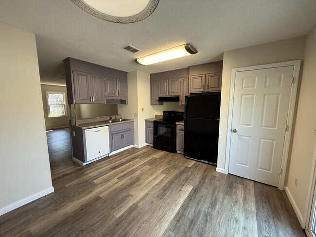 Building Photo - 1506 Havens Dr