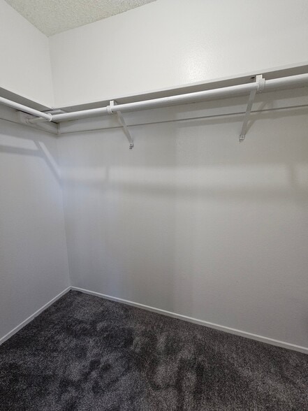 Building Photo - 1135 W I St