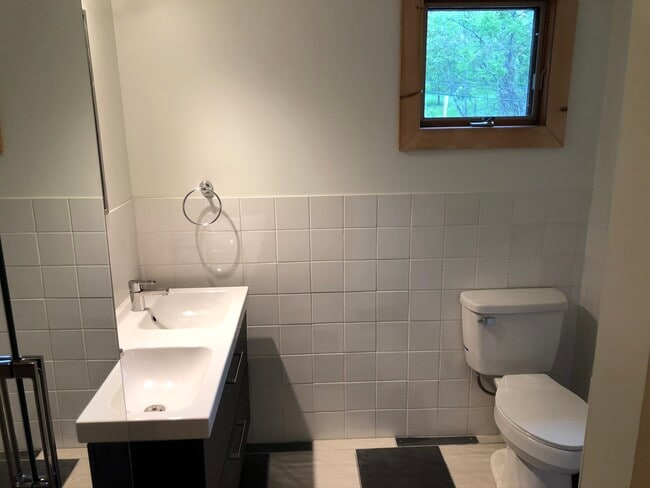 Building Photo - Zenith Apartments, LLC