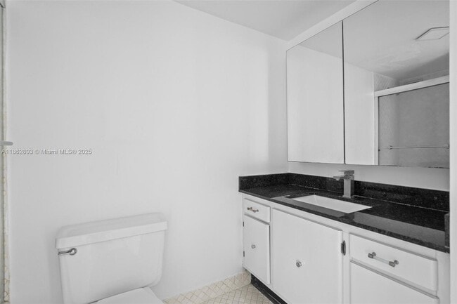 Building Photo - 18081 Biscayne Blvd