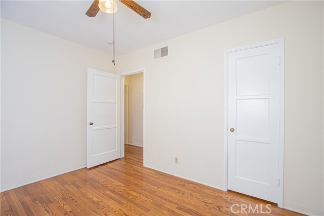 Building Photo - 1562 Riverside Dr