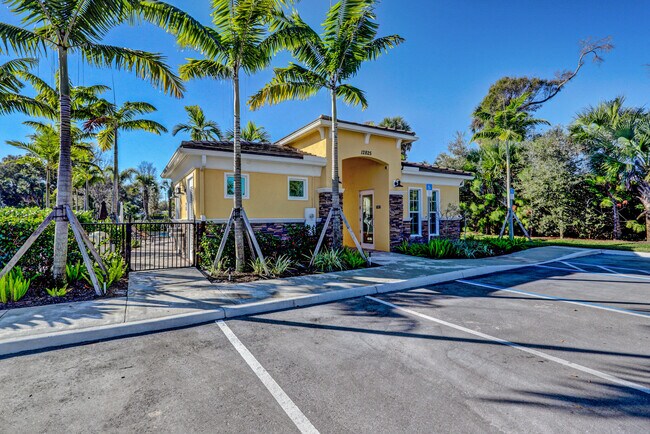 Building Photo - 12937 Trevi Isle