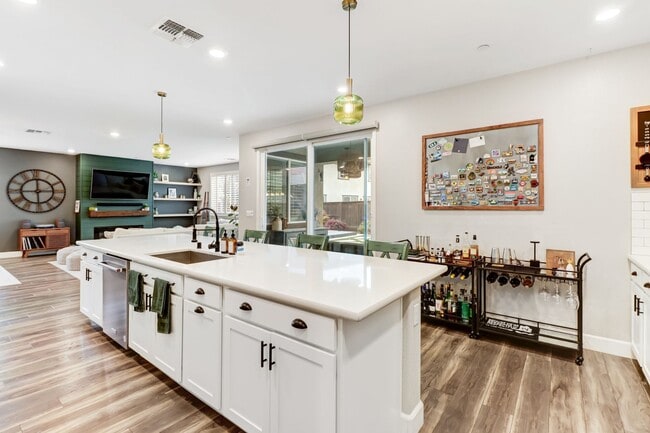 Building Photo - Beautiful 4-Bedroom, 3-Bath Home on a Quiet Cul-de-Sac in Woodland