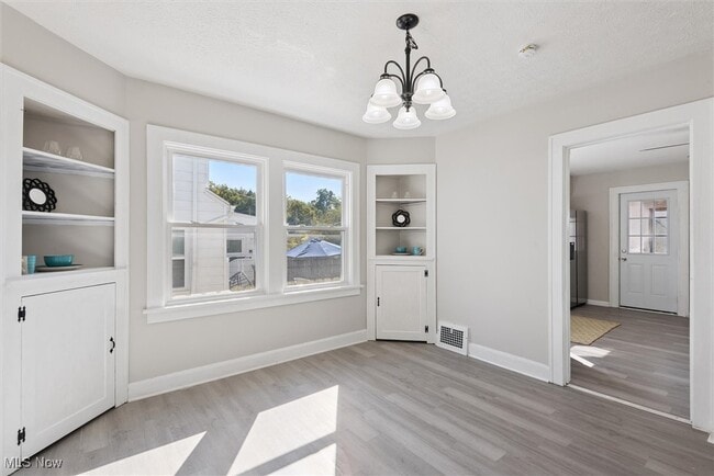 Building Photo - 1707 Wexford Ave