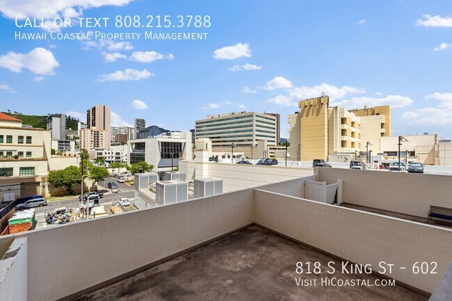 Building Photo - 818 S King St
