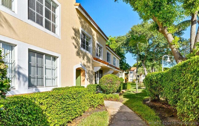 Building Photo - 103 Yacht Club Way