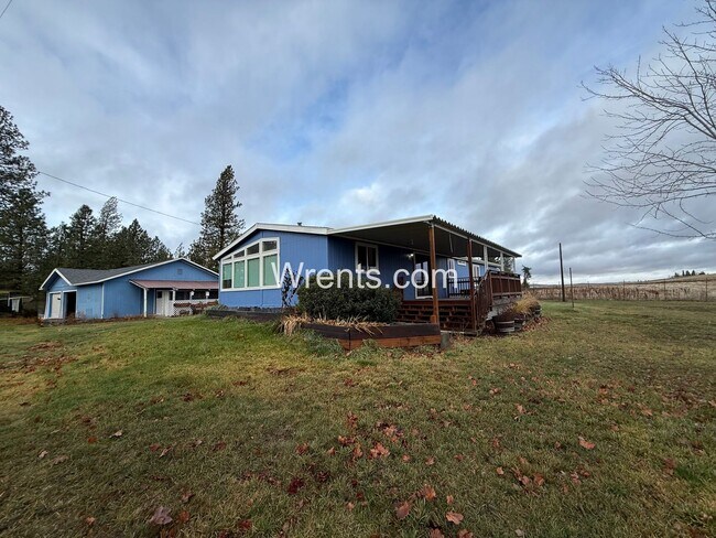 Building Photo - Coming in January! Country Living Homestead Rental