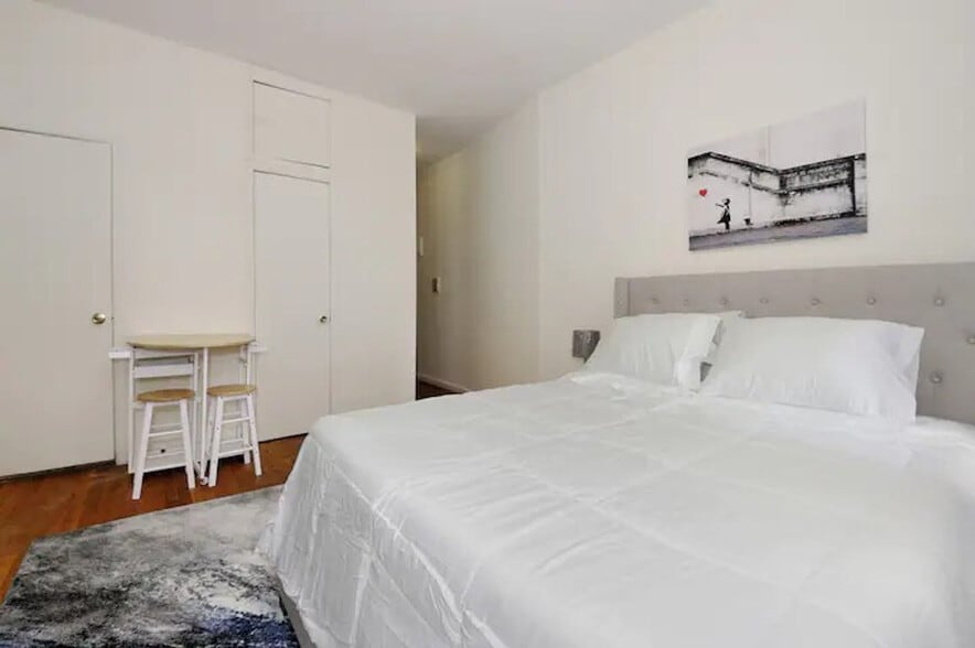 Building Photo - 1762 2nd Ave