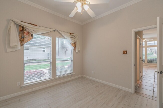 Building Photo - Beautiful 4 Bedroom Home in Ridgmar