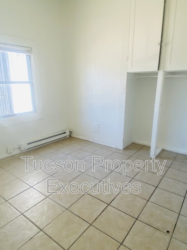 Building Photo - 19 W Veterans Blvd