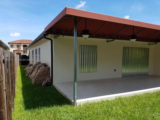 Building Photo - 3344 SW 147th Pl