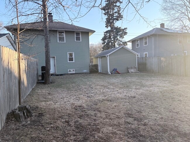 Building Photo - 349 W Illinois Ave