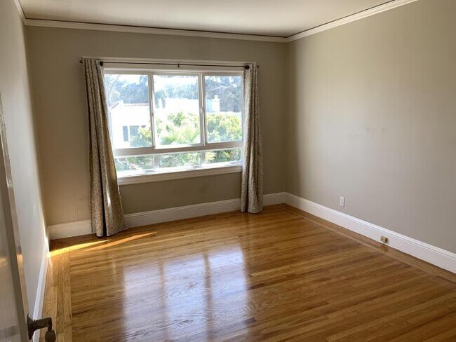 Building Photo - 3 bedroom in San Francisco CA 94116