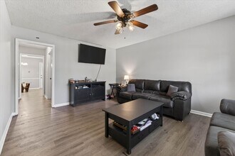 Building Photo - 114 Cunningham Pl