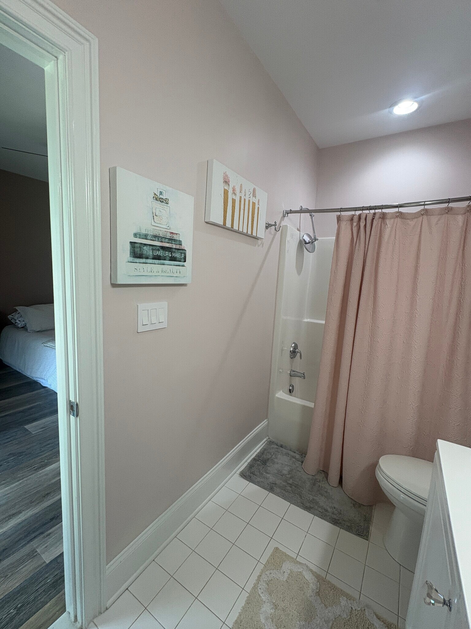 Bathroom 2 Floor 1 - 18879 Bethpage Dr