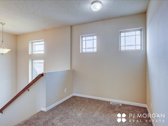 Building Photo - 18726 Birchwood Ave