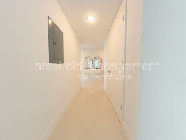 Building Photo - 500 Brickell Ave