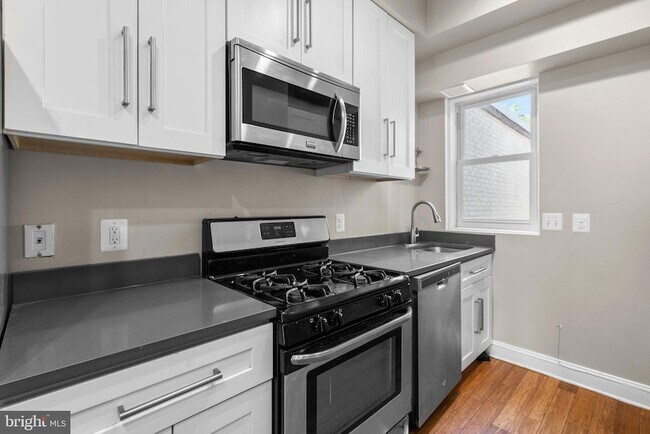 Building Photo - 1932 15th St NW
