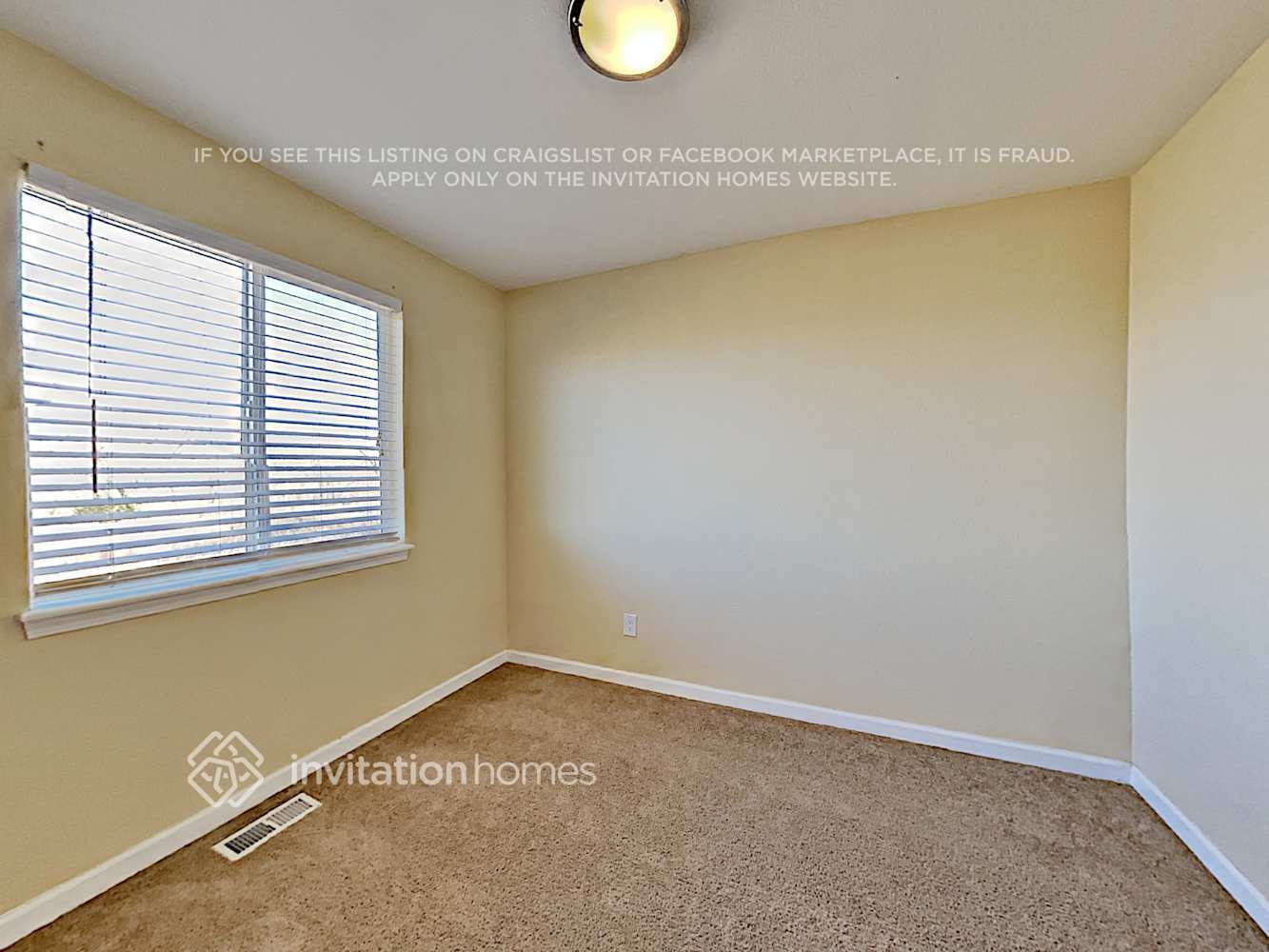 Building Photo - 17579 E Temple Dr