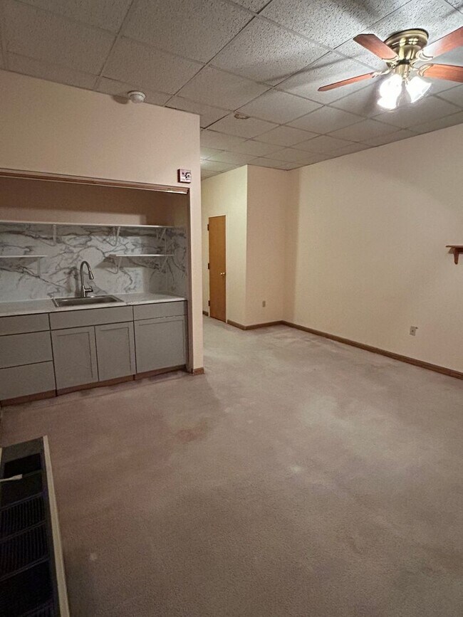 Building Photo - Rockwell Manor