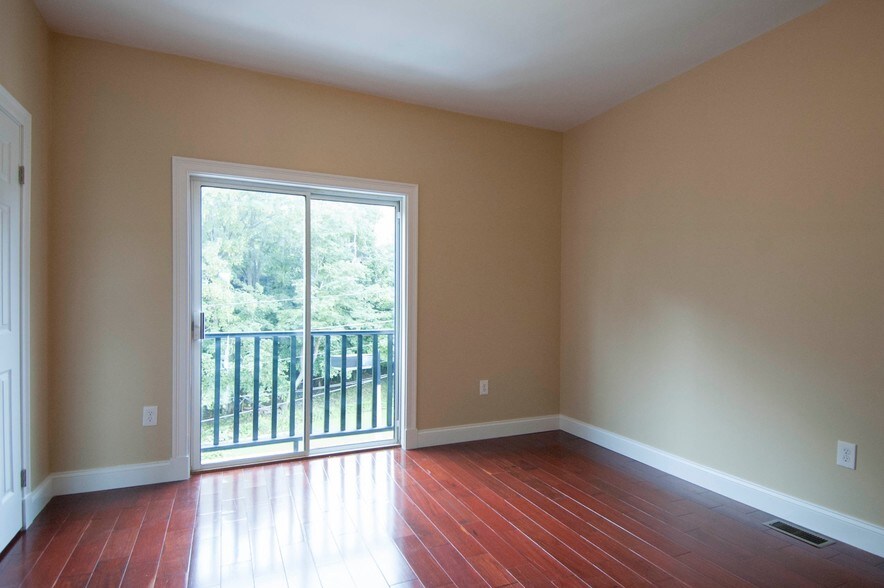 Building Photo - 6 Rockledge St