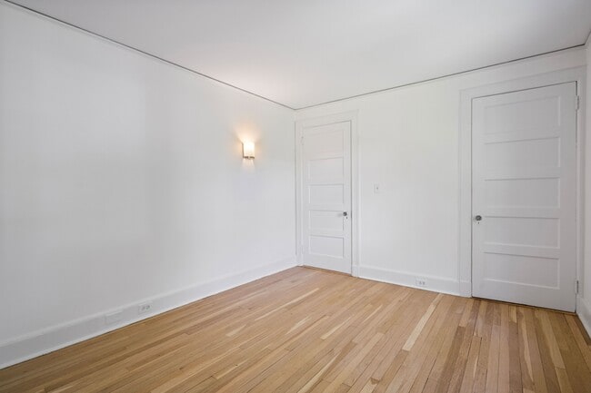 Building Photo - 55 Loughlin Ave