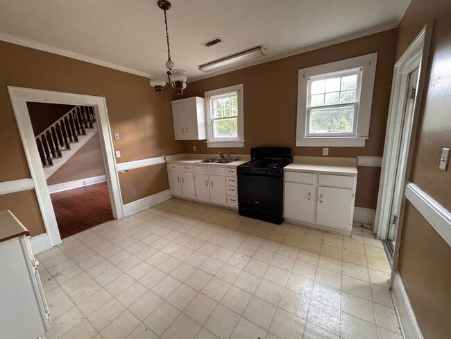 Building Photo - 3 Bedrooms, 1 Bathroom - West Rome House