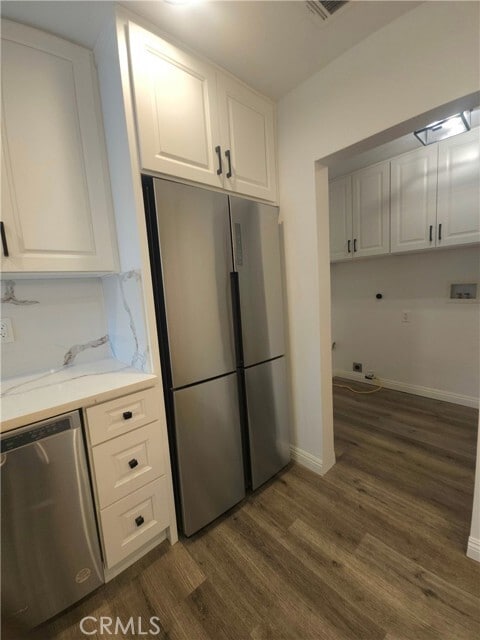 Building Photo - 17423 Burbank Blvd