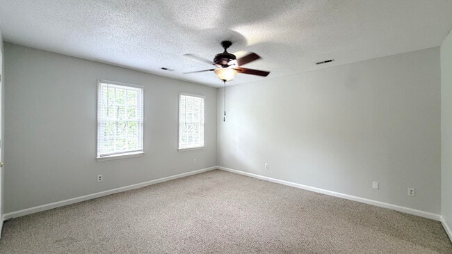 Building Photo - 2387 Riverchase Pl