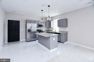 Building Photo - 1205 Mentor Ave