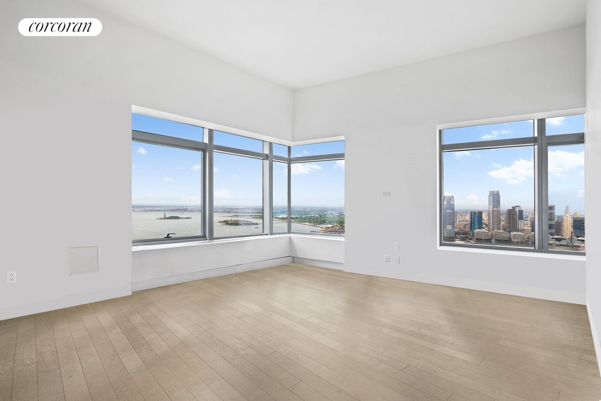 Building Photo - 123 Washington St