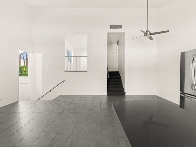 Building Photo - 1472 S Camino Real