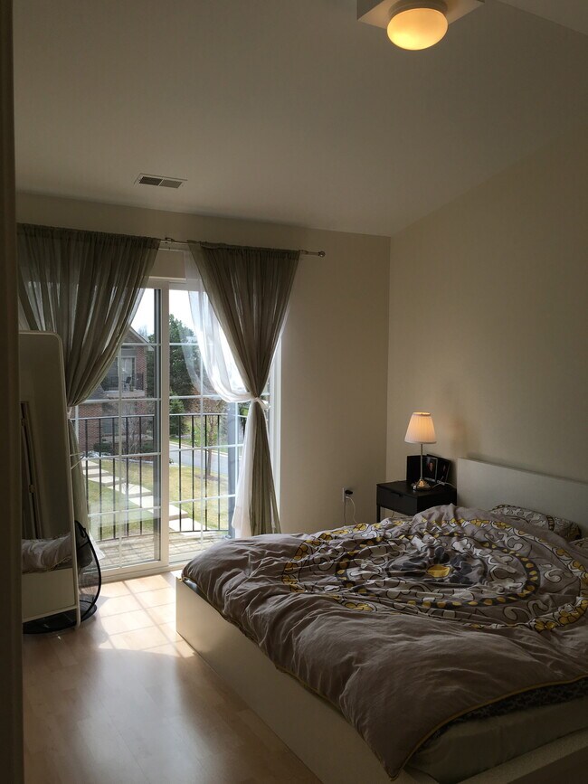 Building Photo - 2912 Signature Blvd